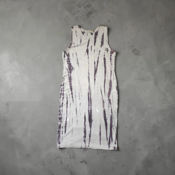 🌟DONATING 4/17🌟 C&C California White and Lavender Tie-Dye Midi Dress - Picture 1 of 6